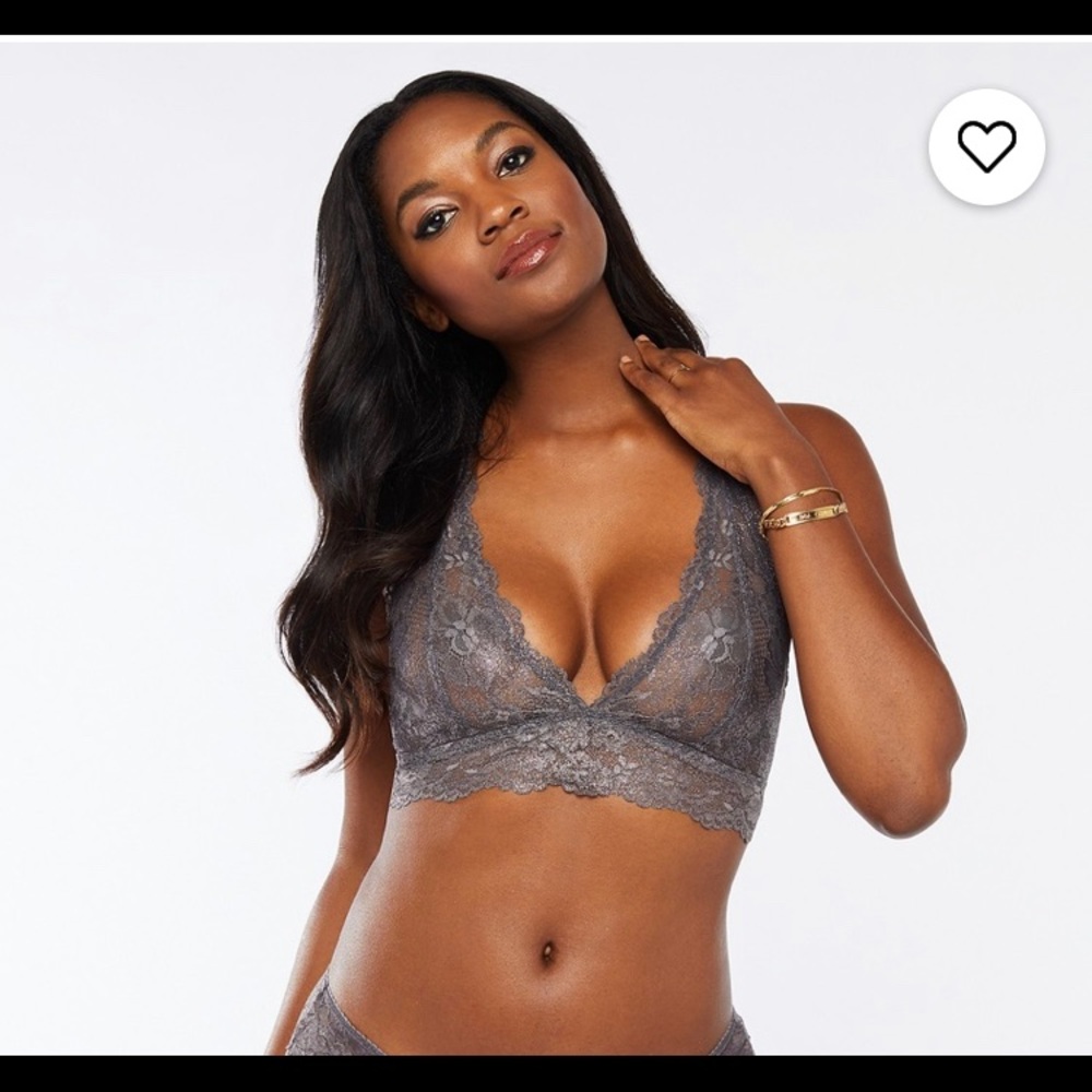 💥SOLDOUT💥 BEBE Intimates Lace Bralette with Lined Cups